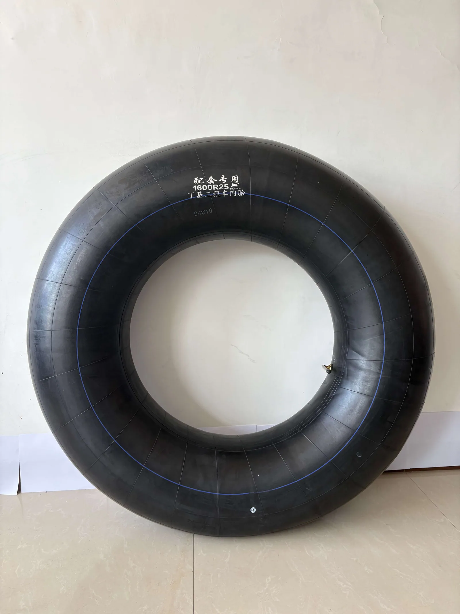 16.00-25 inner tube detail 2
